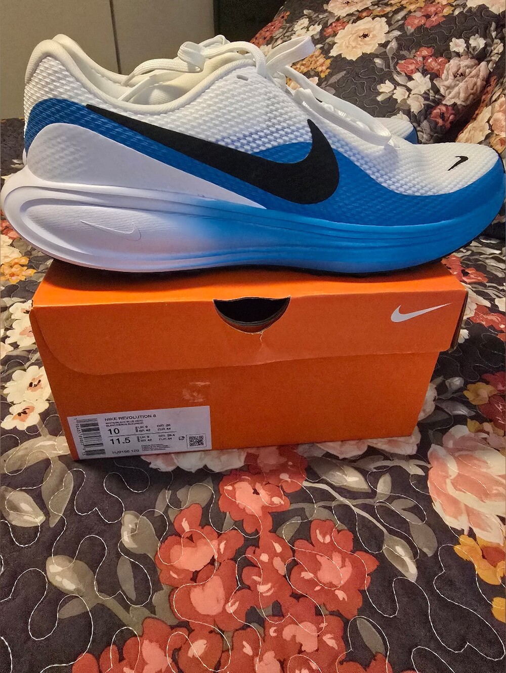 Nike Men's Revolution 8 Road Running Shoes Size 10 NWT